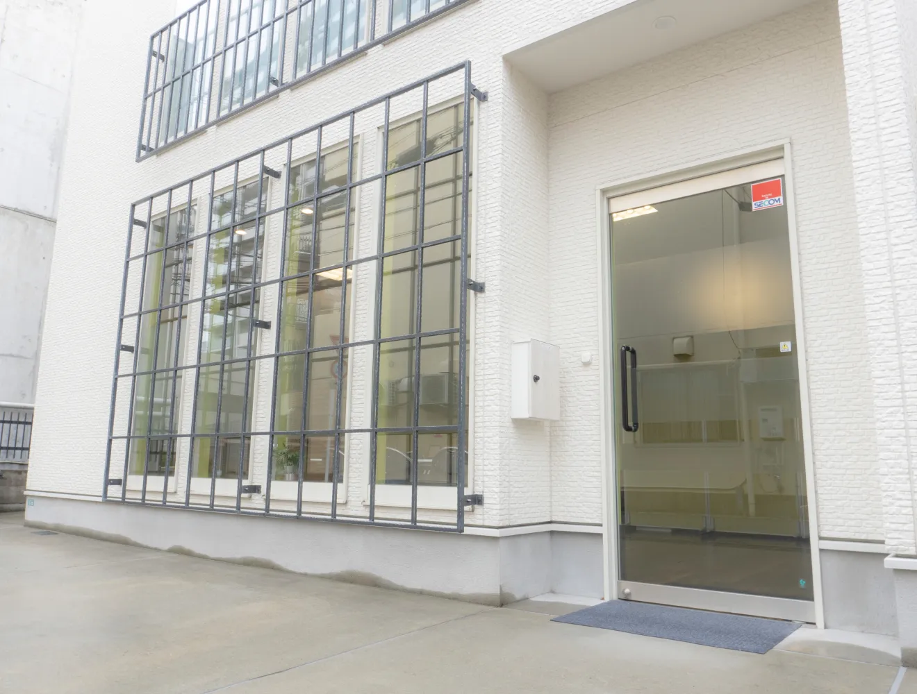 クロスオーバーの施設写真1 - 広々とした活動スペース